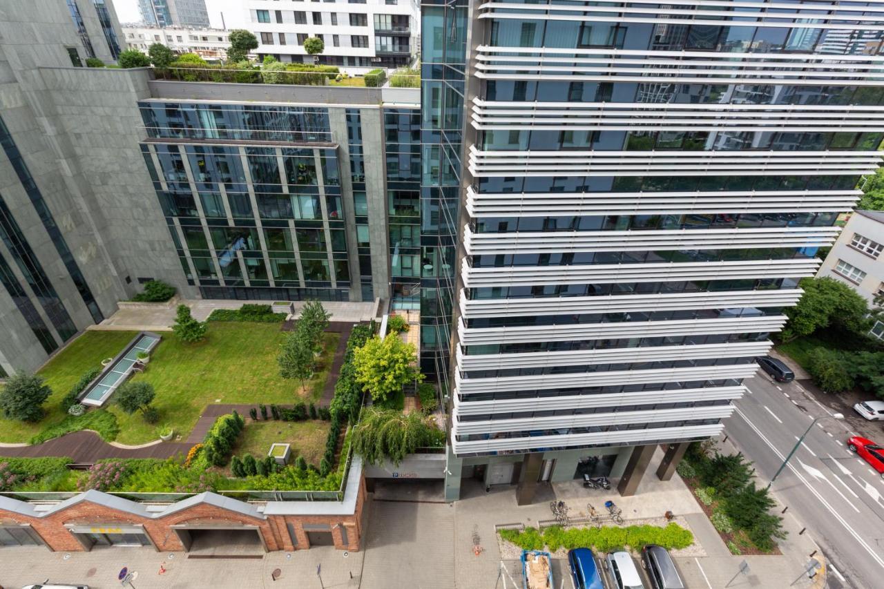 City Center Apartments Grzybowska With Parking By Noclegi Renters Warszawa Zewnętrze zdjęcie